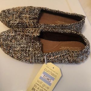 Toms! Brand new, never worn , with tags!